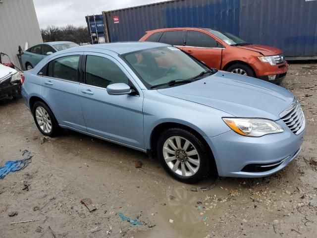 2013 Chrysler 200 Touring