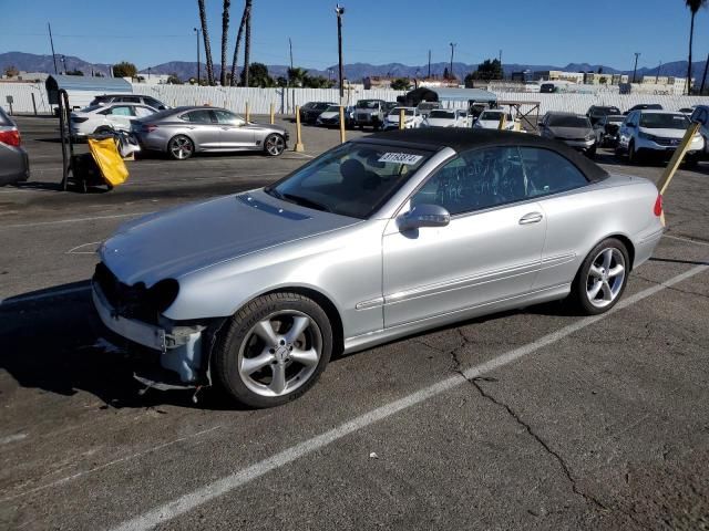 2005 Mercedes-Benz CLK 320