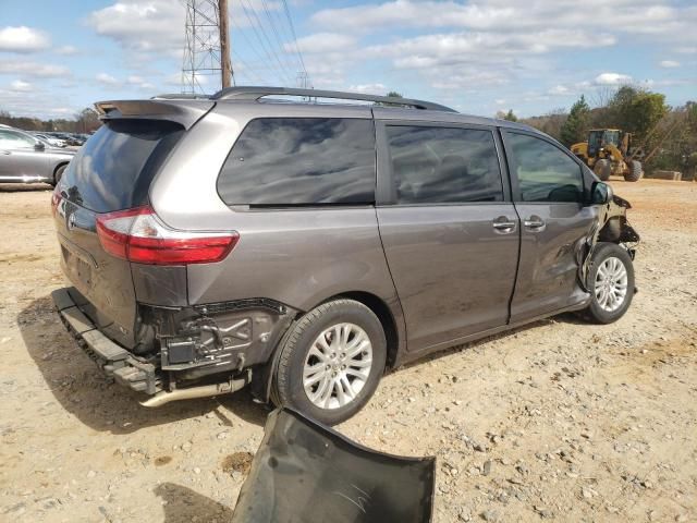 2017 Toyota Sienna XLE