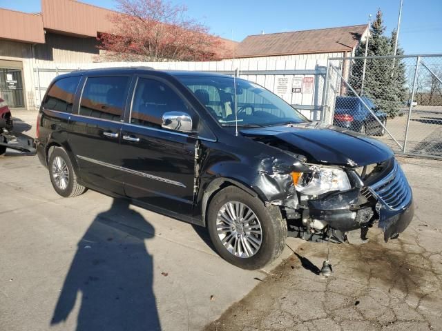 2013 Chrysler Town & Country Touring L