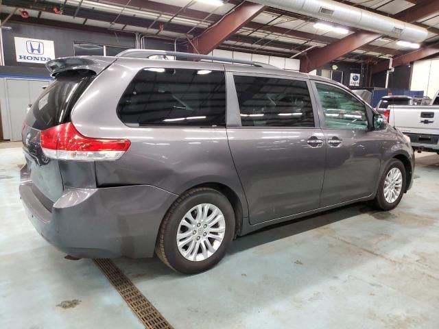 2013 Toyota Sienna XLE