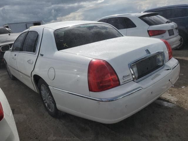 2011 Lincoln Town Car Signature Limited