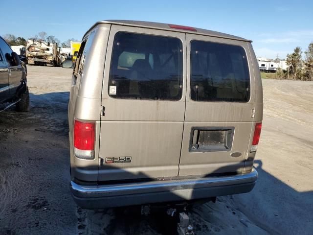 2001 Ford Econoline E350 Super Duty Wagon