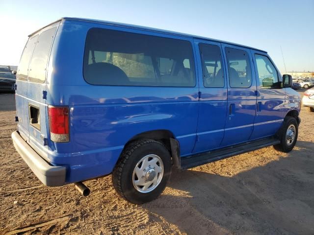 2004 Ford Econoline E350 Super Duty Wagon