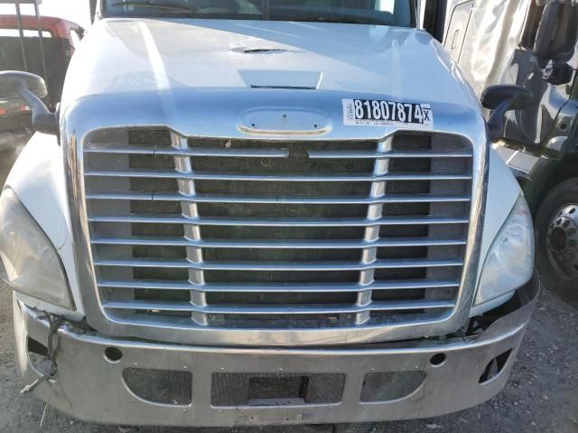 2009 Freightliner Cascadia 125