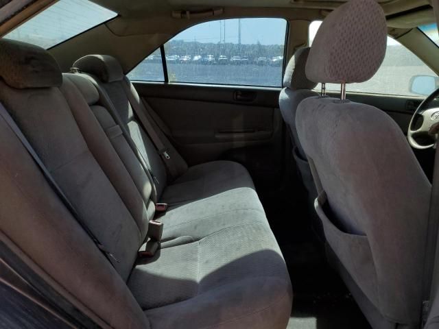 2004 Toyota Camry LE