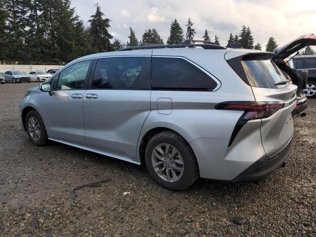 2023 Toyota Sienna LE