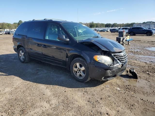 2005 Chrysler Town & Country Limited