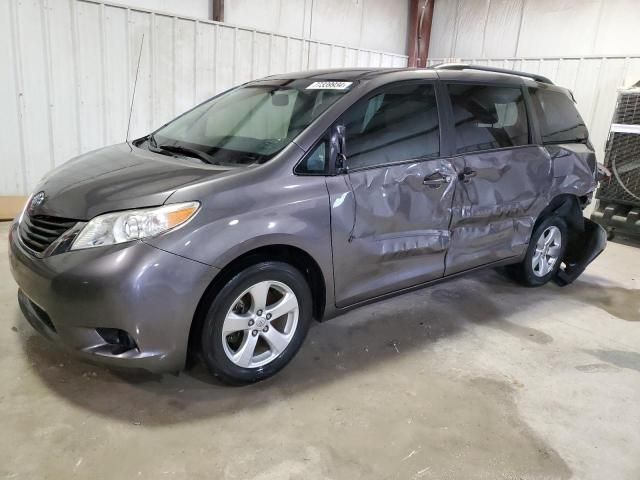 2014 Toyota Sienna LE