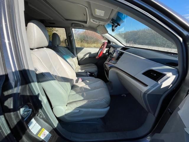 2011 Toyota Sienna XLE