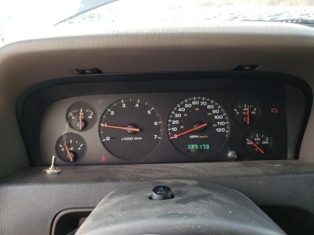 2000 Jeep Grand Cherokee Laredo