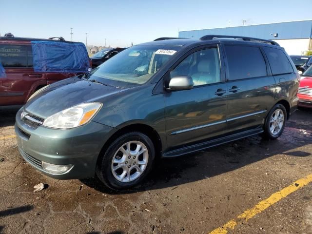 2004 Toyota Sienna XLE