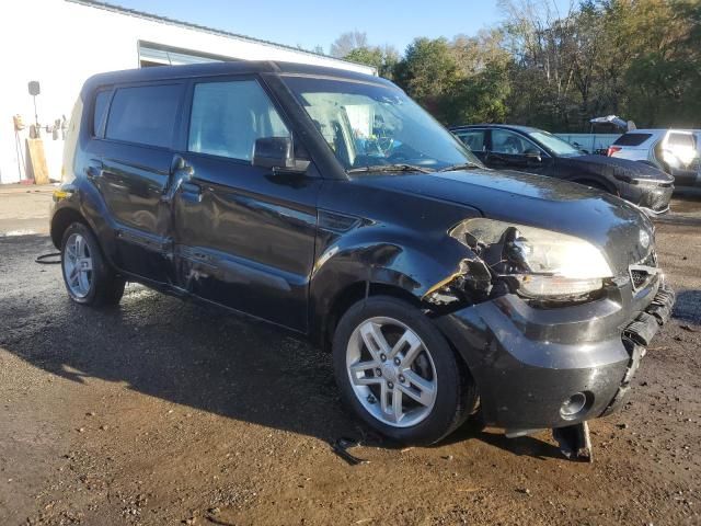 2010 KIA Soul +