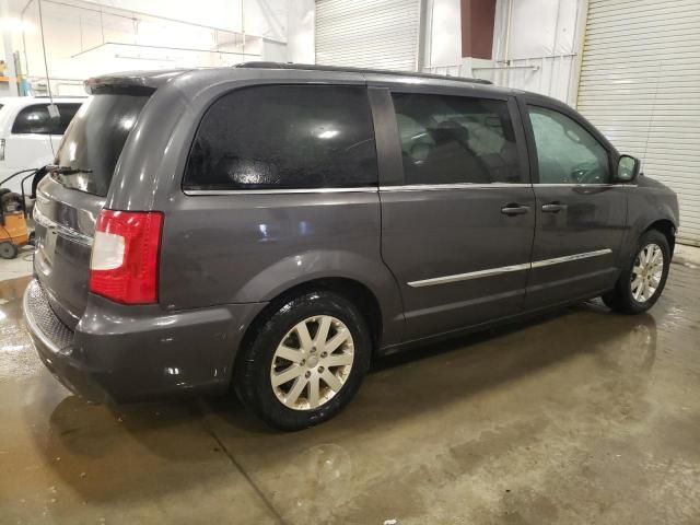 2016 Chrysler Town & Country Touring