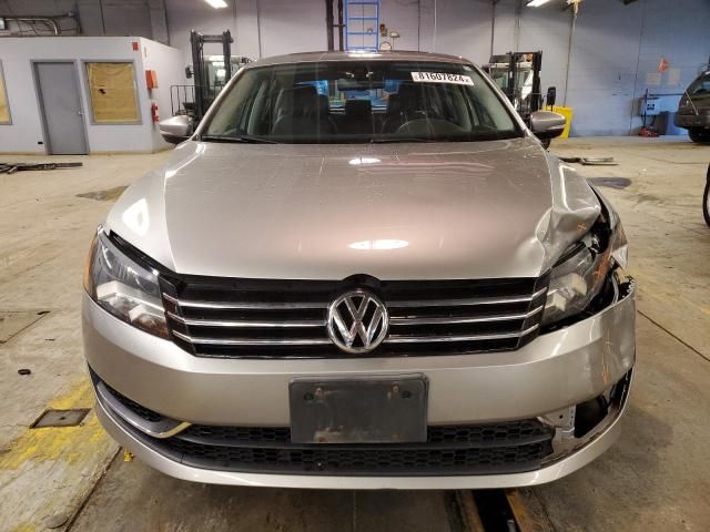 2014 Volkswagen Passat SE