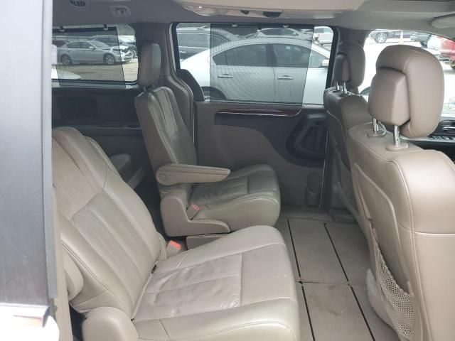 2011 Chrysler Town & Country Limited