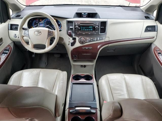 2011 Toyota Sienna XLE