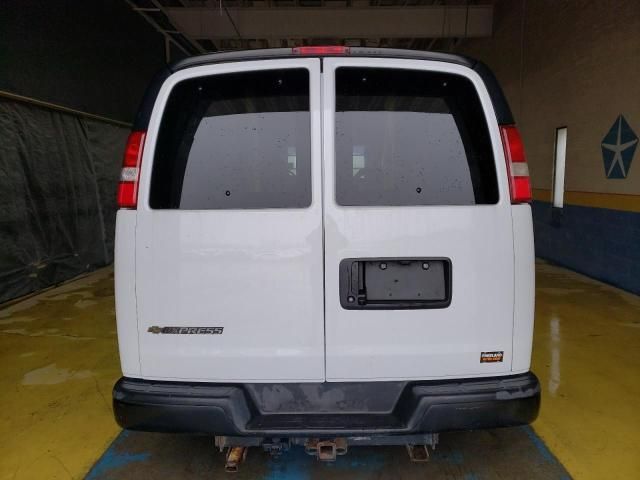 2016 Chevrolet Express G2500