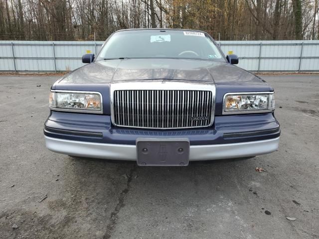 1995 Lincoln Town Car Signature