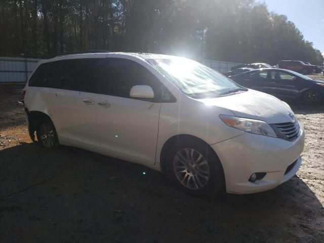 2016 Toyota Sienna XLE