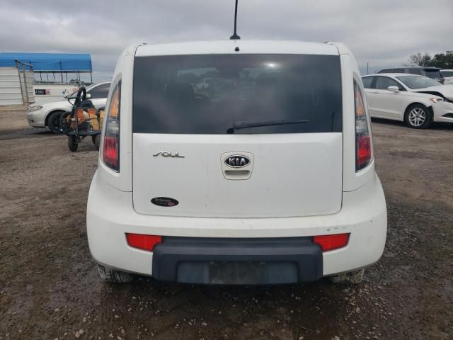 2011 KIA Soul +