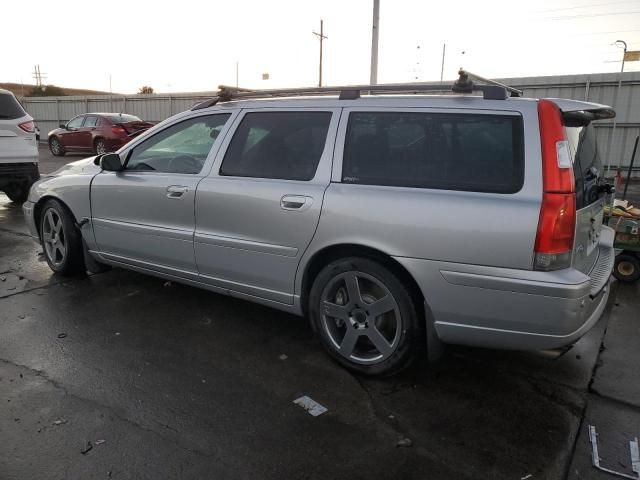 2005 Volvo V70 R