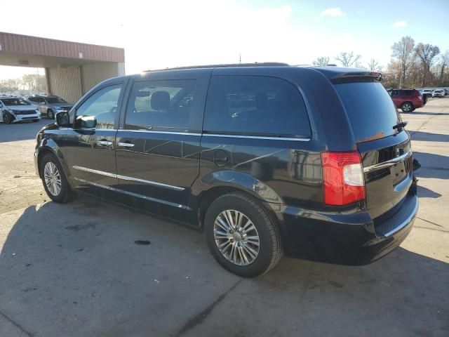 2013 Chrysler Town & Country Touring L