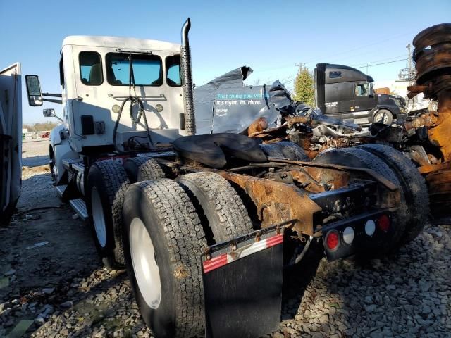 2015 Kenworth Construction T680