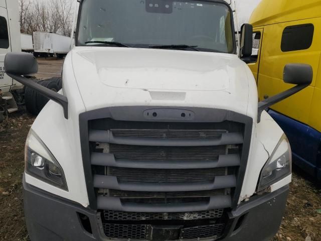 2021 Freightliner Cascadia 126