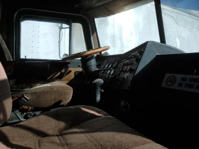 1997 Peterbilt 357