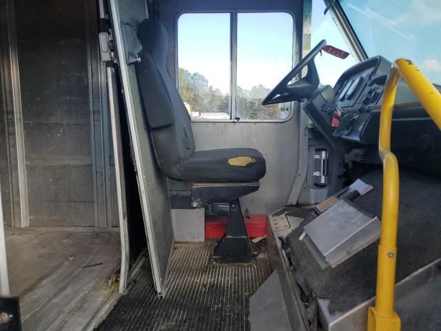 2007 Freightliner Chassis M Line WALK-IN Van