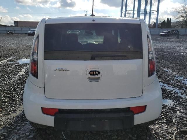 2010 KIA Soul +