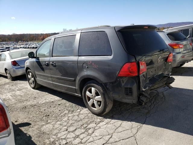 2011 Volkswagen Routan SE