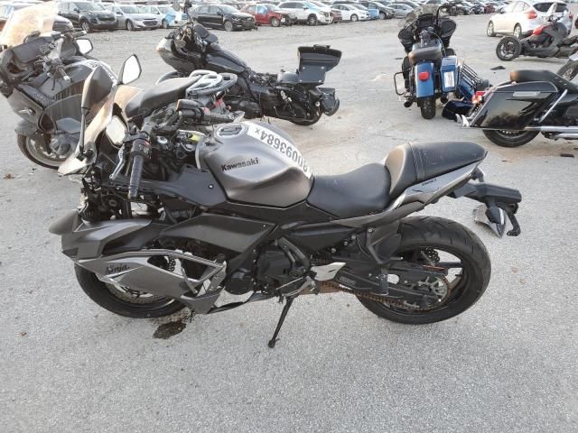 2021 Kawasaki EX650 N