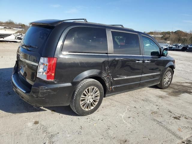 2013 Chrysler Town & Country Touring L