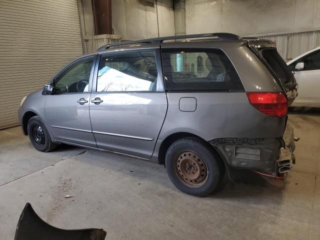 2005 Toyota Sienna CE