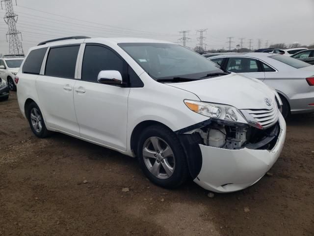 2015 Toyota Sienna LE