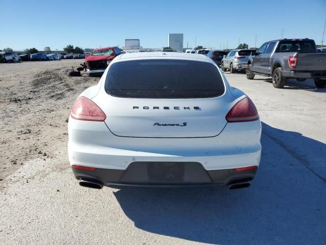 2014 Porsche Panamera 2