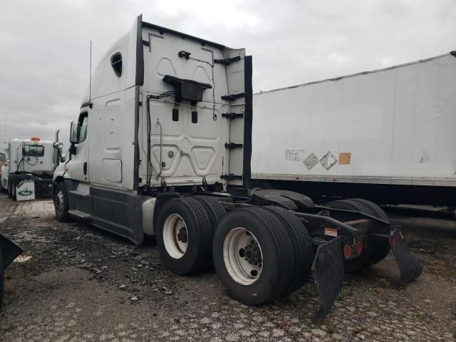 2013 Freightliner Cascadia 125