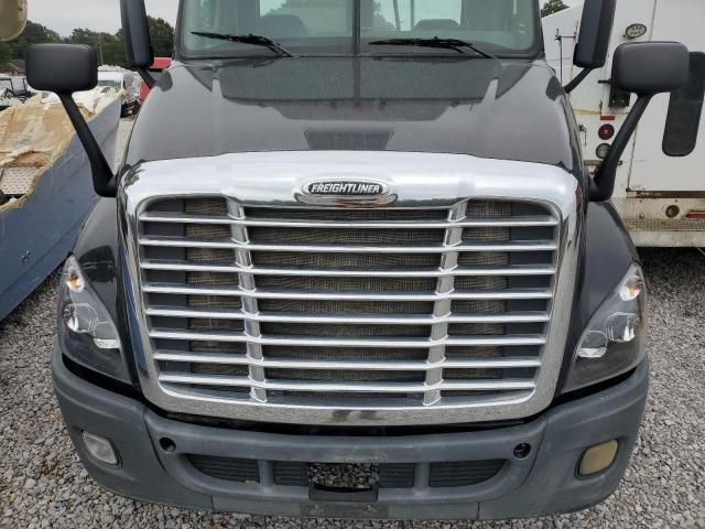 2016 Freightliner Cascadia 125