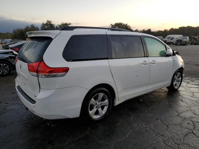 2014 Toyota Sienna LE