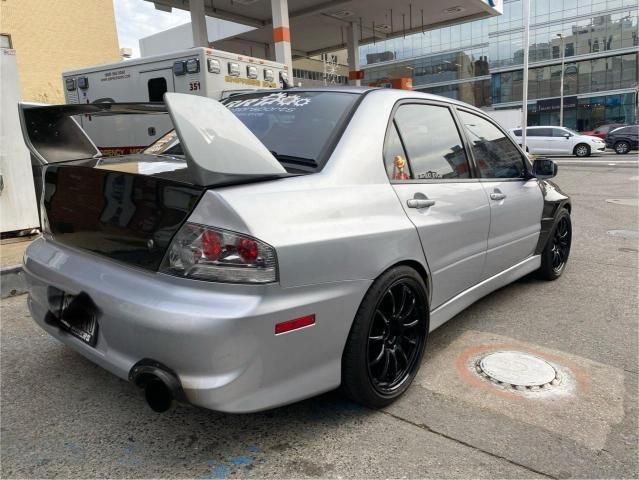 2005 Mitsubishi Lancer Evolution