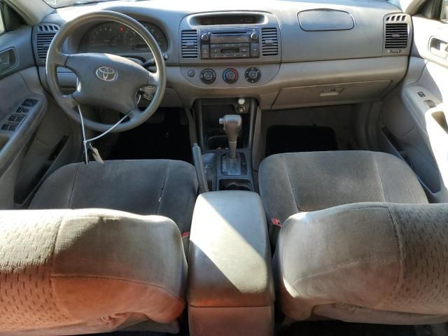 2004 Toyota Camry LE