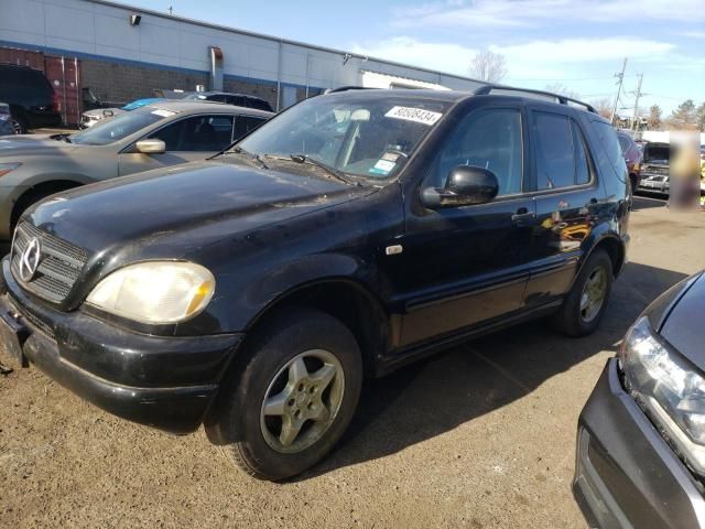 2000 Mercedes-Benz ML 320