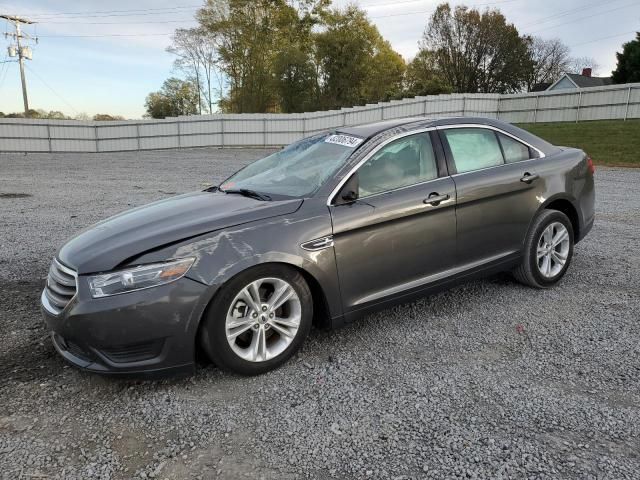 2017 Ford Taurus SE