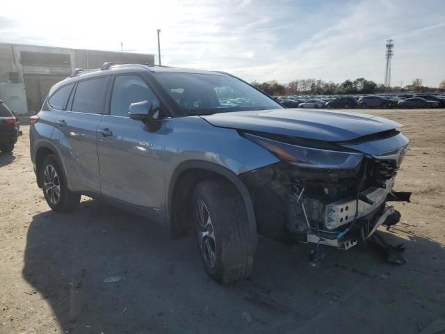 2021 Toyota Highlander Hybrid XLE