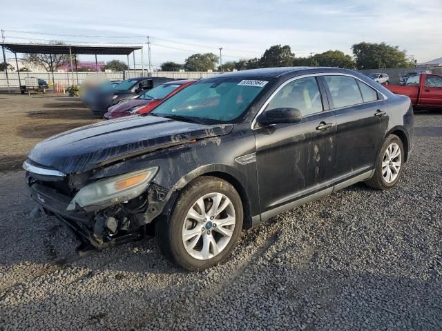 2011 Ford Taurus SE