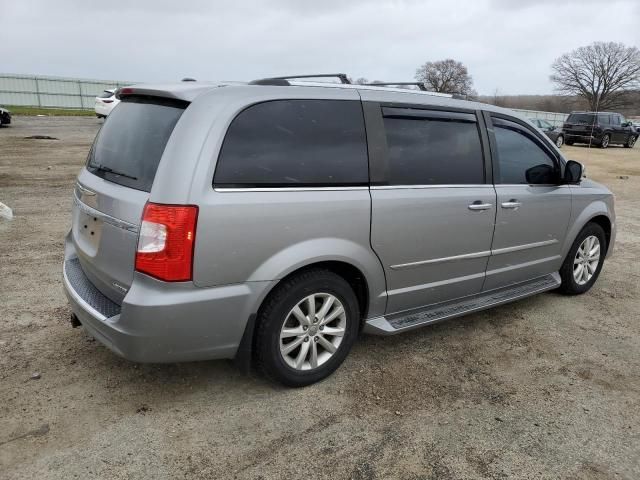 2016 Chrysler Town & Country Limited Platinum