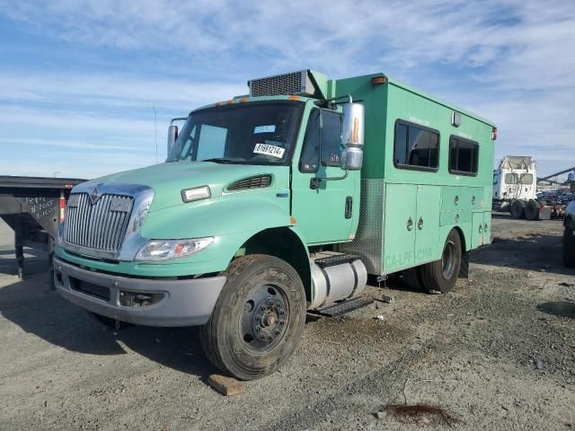 2013 International 4000 4400