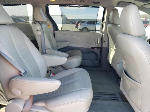 2013 Toyota Sienna XLE